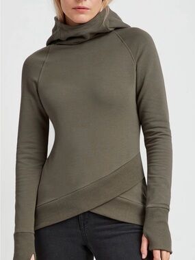 MARELLA NYC Geneva Sweatshirt in Olive - M